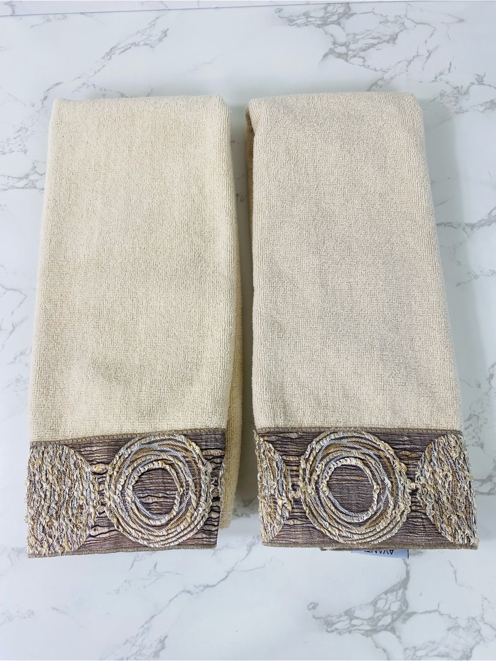 Avanti Cream Bath Hand Towels with Decorative Brown & Gold Border Galaxy